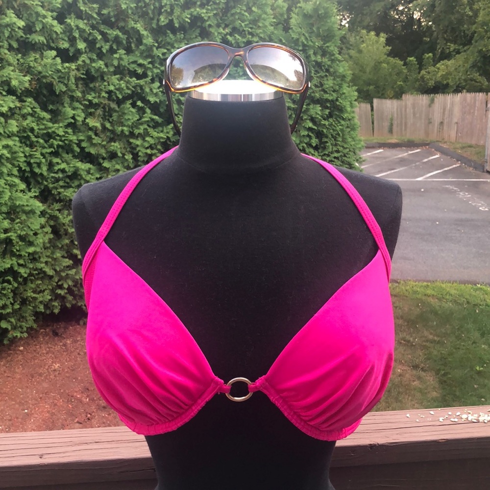 Ambrielle Pink Bikini Top 👙